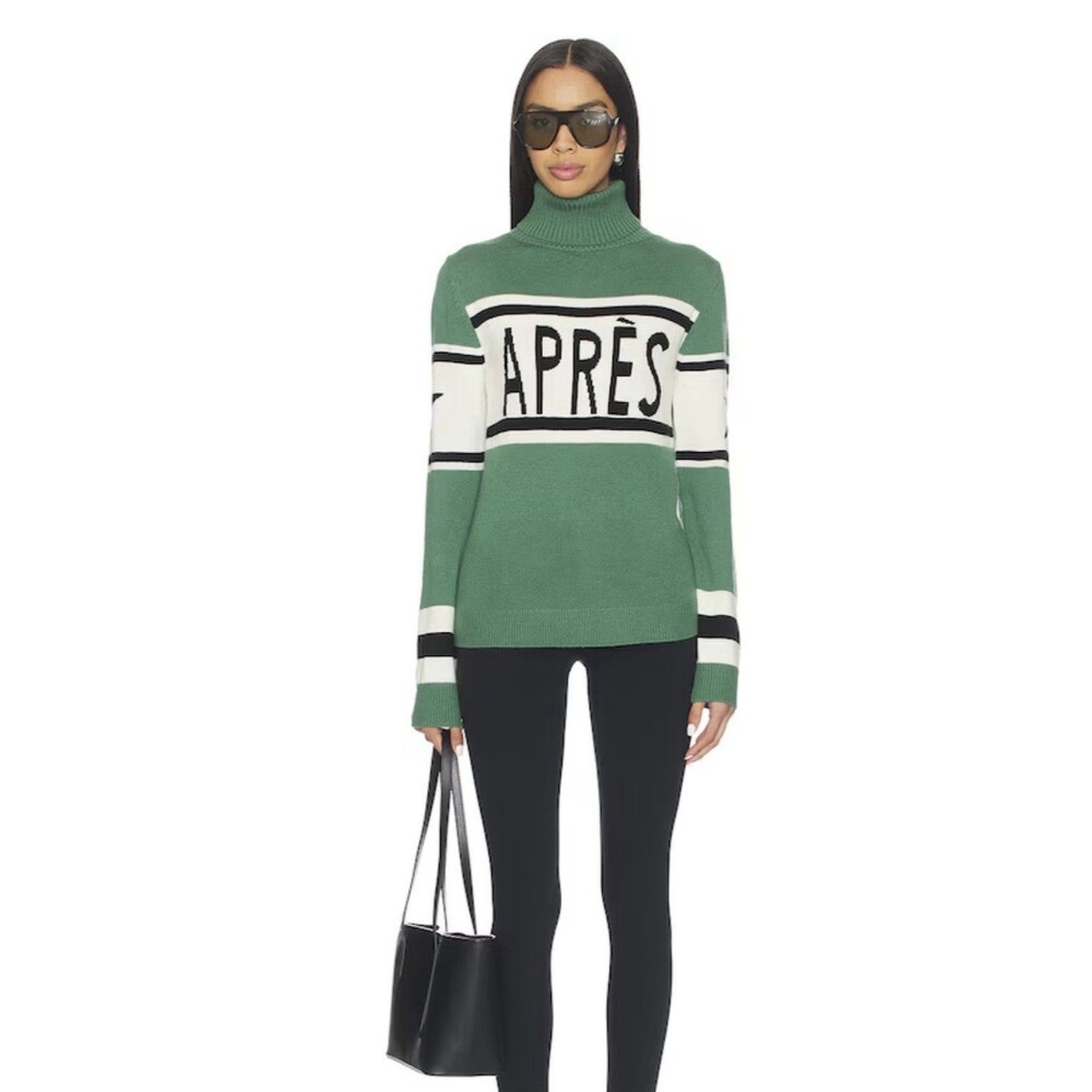 Perfect Moment apres ski sweater in Parisian green Size S/M